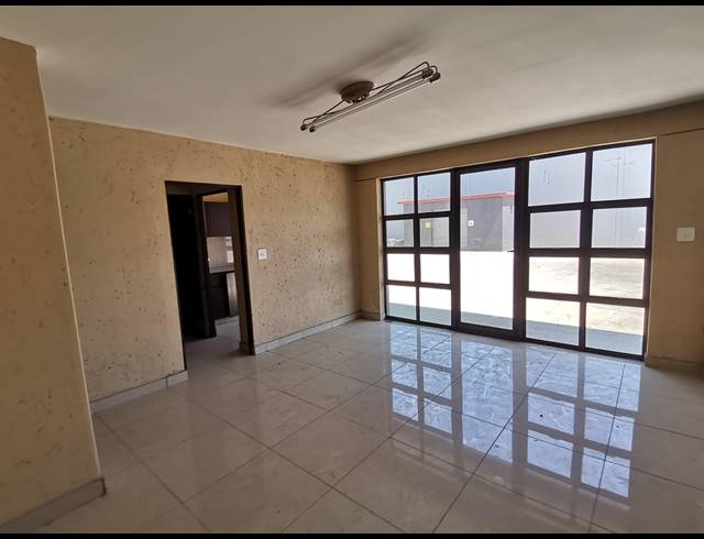396M² WAREHOUSE TO LET IN POMONA
